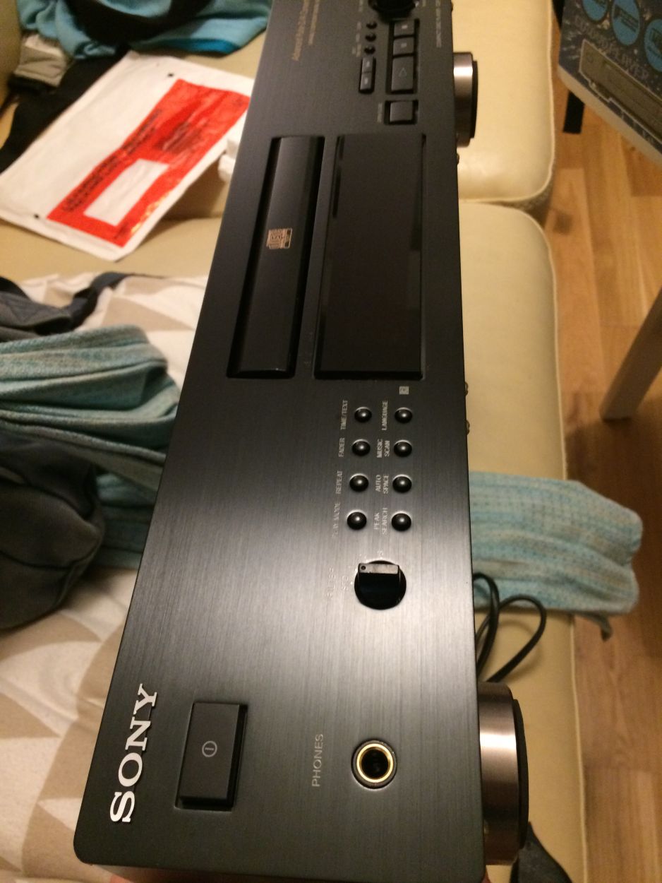 Sony CDP-XB720QS