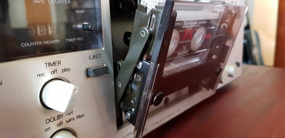 Luxman K-10 front-cassette inside.jpg