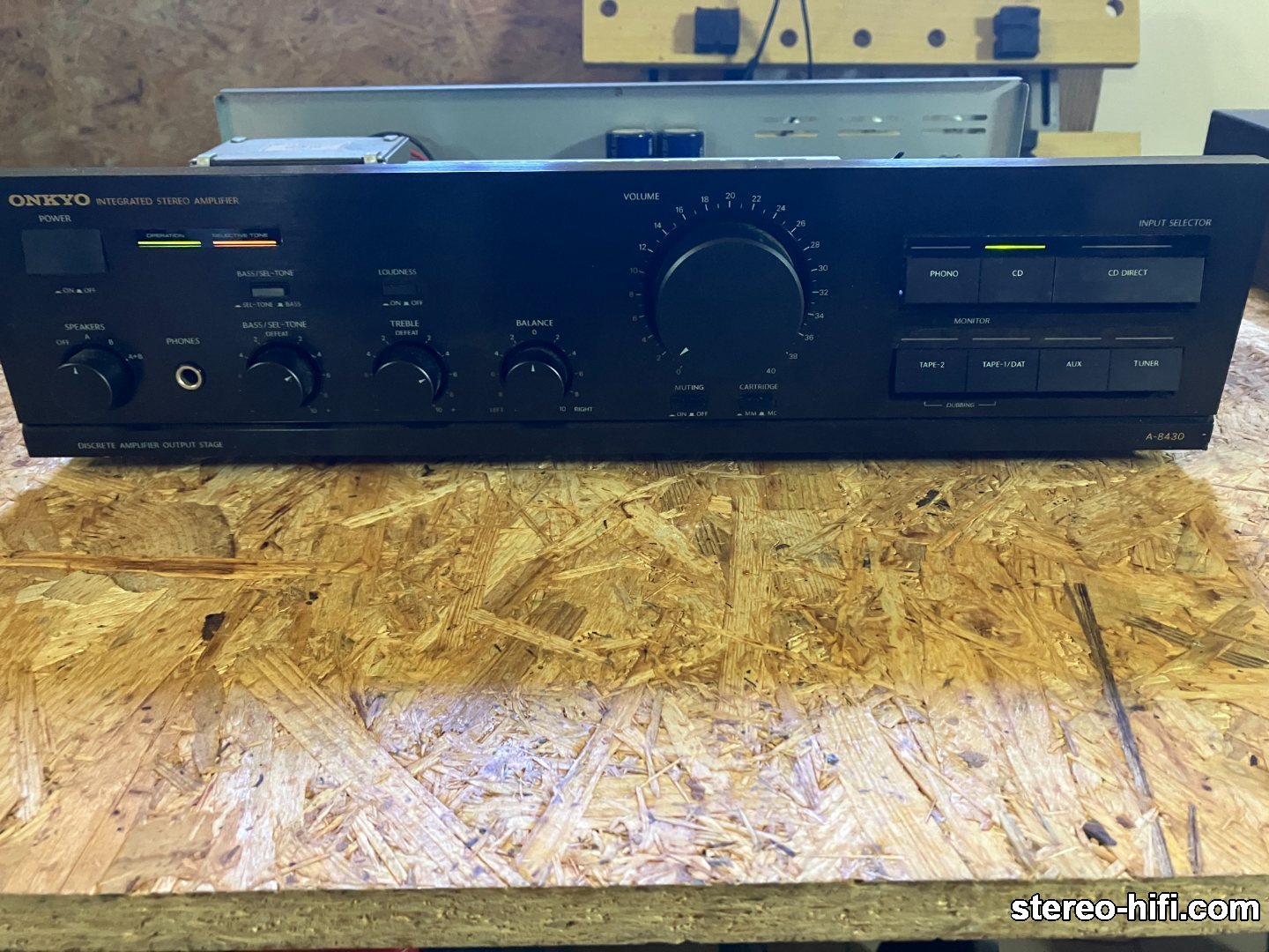 Więcej informacji o „Onkyo A-8430”